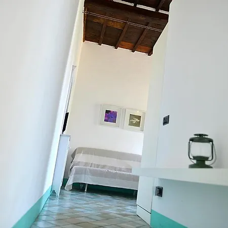 Apartament Alloro 2 - Renovated Two-room *