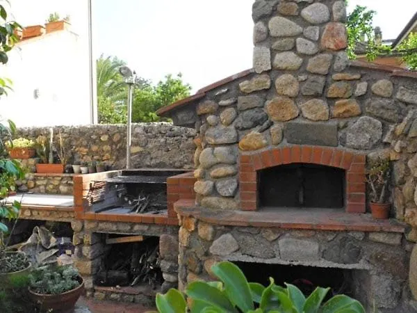 Alloro 2 - Renovated Two-room Lägenhet *