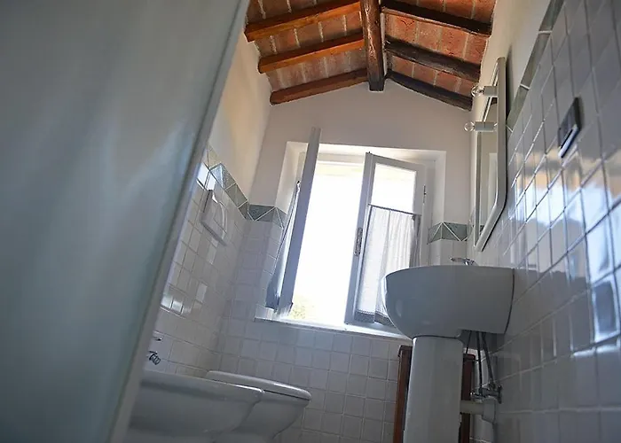 Alloro 2 - Renovated Two-room Lägenhet *