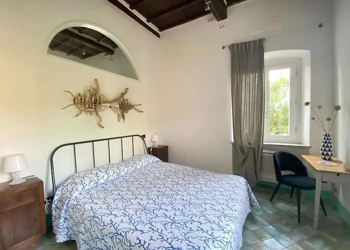 Alloro 2 - Renovated Two-room